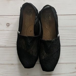 Black Lace Toms